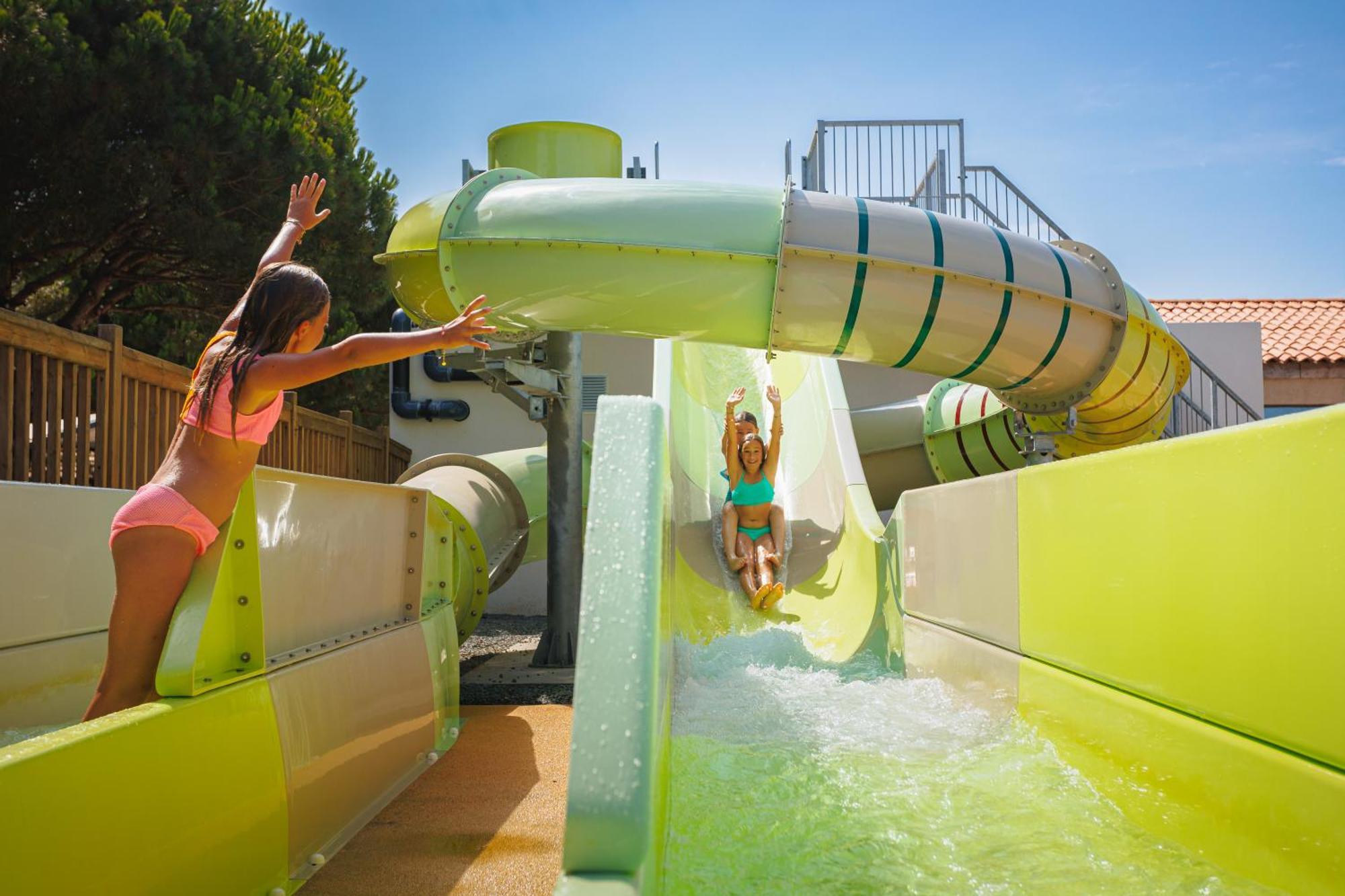Camping Les Peupliers La Flotte Bagian luar foto